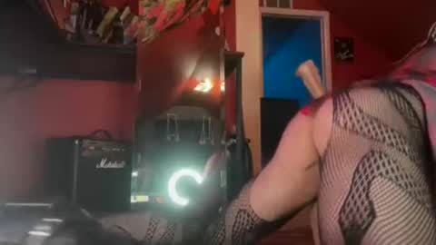 Yourtrippyhippy online show from March 29, 3:06 am