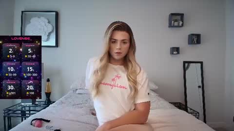 buitifulblonde online show from June 11, 5:00 pm