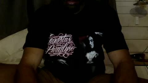 Snapshot of bulaboy27 chatting on December 5, 10:23 am meaty man online show from December 5, 10:23 am