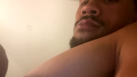 Snapshot of bulaboy27 chatting on January 30, 2:36 pm meaty man online show from January 30, 2:36 pm