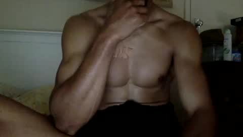 Snapshot of bulaboy27 chatting on February 22, 11:24 pm meaty man online show from February 22, 11:24 pm