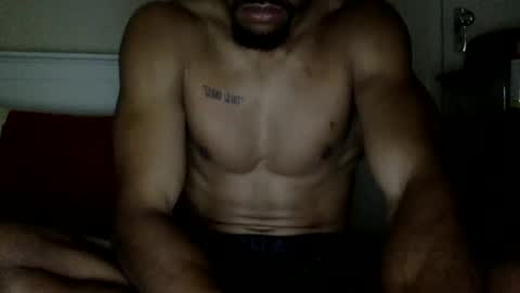 Snapshot of bulaboy27 chatting on February 23, 10:09 pm meaty man online show from February 23, 10:09 pm