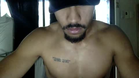 Snapshot of bulaboy27 chatting on March 9, 11:56 pm meaty man online show from March 9, 11:56 pm