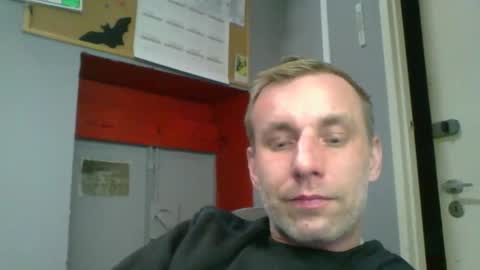 Snapshot of bull1984pol chatting on November 26, 1:39 am bull1984pol online show from November 26, 1:39 am