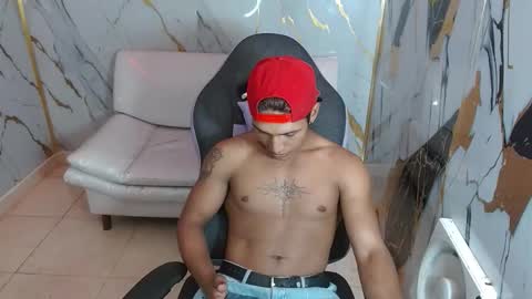 bull_cam online show from February 5, 2:49 am