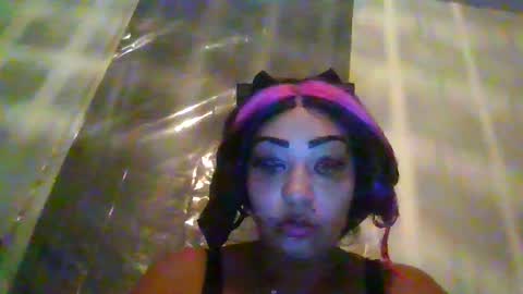 Snapshot of bunniebai chatting on February 27, 12:43 am bunniebai online show from February 27, 12:43 am