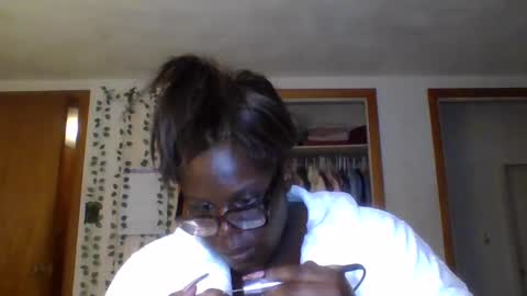 Snapshot of bunny8354367 chatting on September 22, 11:07 pm Bunny online show from September 22, 11:07 pm