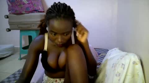 Snapshot of bunny_bliss1 chatting on June 26, 3:11 am bunny_bliss1 online show from June 26, 3:11 am