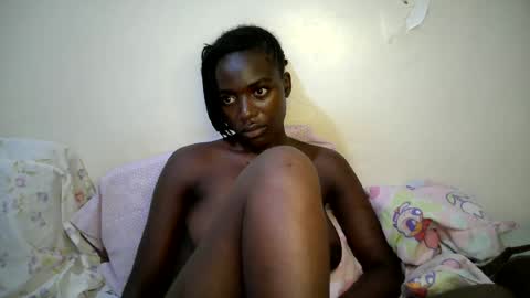 Snapshot of bunny_bliss1 chatting on July 12, 11:18 pm bunny_bliss1 online show from July 12, 11:18 pm