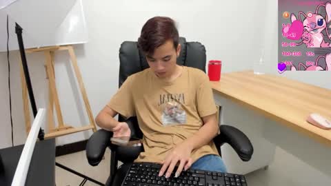 Snapshot of bunny_maxxi chatting on November 6, 12:17 pm bunny online show from November 6, 12:17 pm