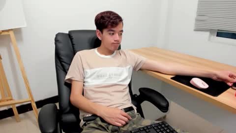 Snapshot of bunny_maxxi chatting on November 27, 12:40 pm bunny online show from November 27, 12:40 pm