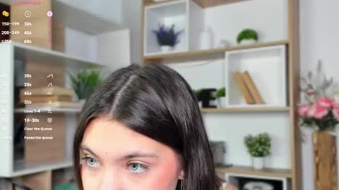 Aria online show from February 19, 8:21 am