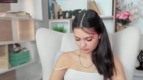 Aria online show from March 29, 7:19 am