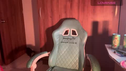 Snapshot of bunny_secrets chatting on September 28, 12:05 am Isa online show from September 28, 12:05 am