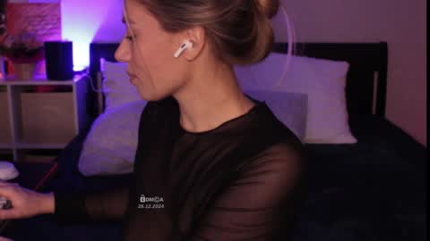 B U N N Y online show from December 26, 10:26 am