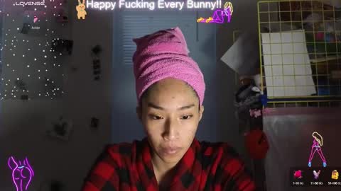 Snapshot of bunnycheekz chatting on January 6, 10:05 pm Tokki  bunny  online show from January 6, 10:05 pm