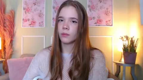 Snapshot of bunnyleahxxx chatting on December 22, 12:24 pm ANASTASIA online show from December 22, 12:24 pm