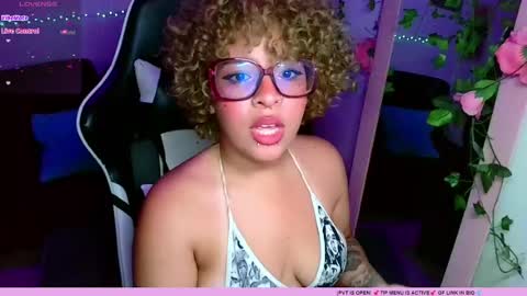 bunnylilith_ online show from June 14, 2:24 am