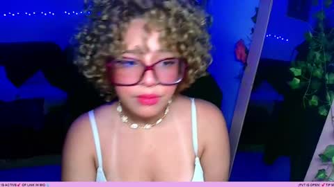 bunnylilith_ online show from June 17, 2:25 am