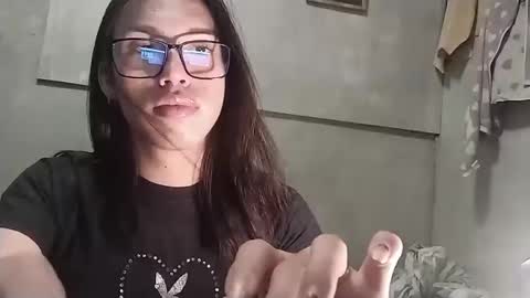 Snapshot of bunybaebxxx chatting on April 6, 5:03 pm Dia online show from April 6, 5:03 pm