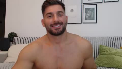 Snapshot of bunzdanny chatting on January 4, 10:55 pm BunzDanny online show from January 4, 10:55 pm