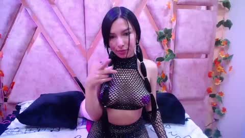 burbuja pink  online show from October 9, 3:26 am