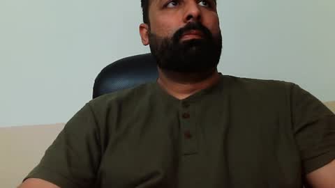 Hairy Arabian online show from February 5, 6:02 am