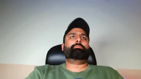 Hairy Arabian online show from February 7, 3:30 pm