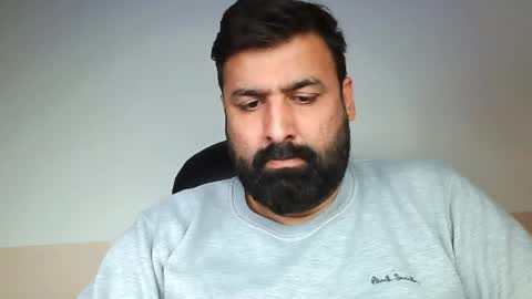 Hairy Arabian online show from February 9, 9:47 am