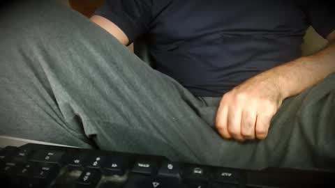 Hairy Arabian online show from October 13, 5:46 pm