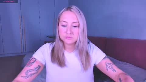 Snapshot of burn_lissa chatting on June 18, 9:08 pm Lissa online show from June 18, 9:08 pm