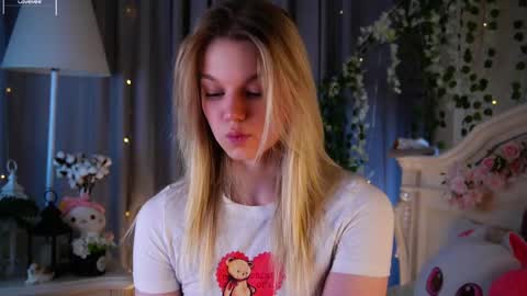 Snapshot of burnletitallburn chatting on January 12, 2:11 pm Jessica online show from January 12, 2:11 pm