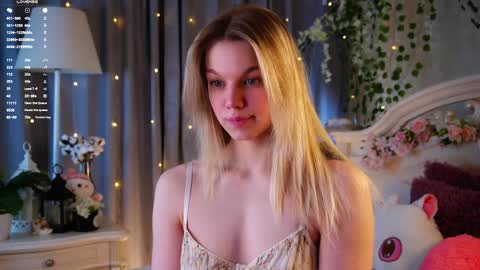 Snapshot of burnletitallburn chatting on January 17, 3:28 pm Jessica online show from January 17, 3:28 pm