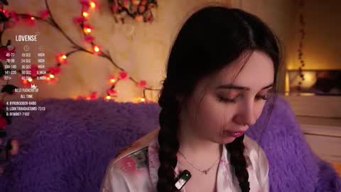 Snapshot of burnletitallburn chatting on January 19, 3:54 am Jessica online show from January 19, 3:54 am