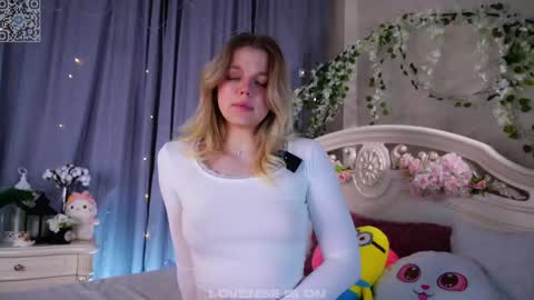 Snapshot of burnletitallburn chatting on February 9, 3:27 pm Jessica online show from February 9, 3:27 pm