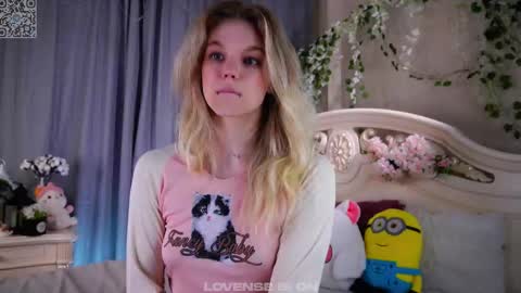 Snapshot of burnletitallburn chatting on February 17, 4:35 pm Jessica online show from February 17, 4:35 pm