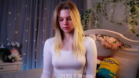 Snapshot of burnletitallburn chatting on February 24, 3:43 pm Jessica online show from February 24, 3:43 pm