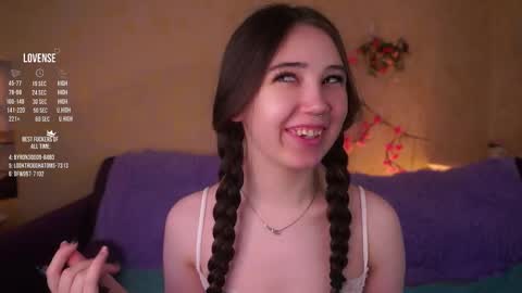 Snapshot of burnletitallburn chatting on April 11, 3:33 am Jessica online show from April 11, 3:33 am