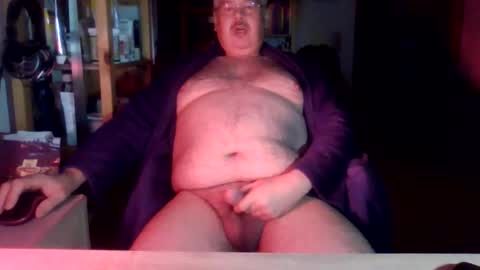 Snapshot of busibaer666 chatting on January 7, 2:20 am busi online show from January 7, 2:20 am