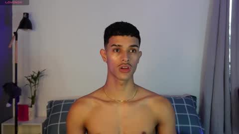 Buster independent model online show from November 23, 7:46 pm