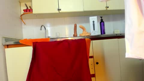 busty_glow online show from October 3, 10:34 am