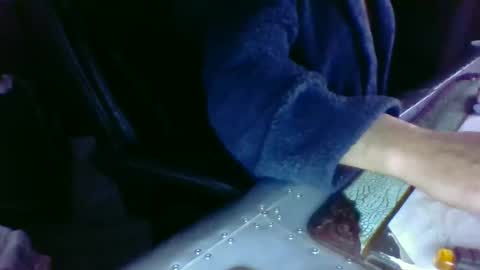 Snapshot of butslutt2 chatting on November 30, 1:48 pm butslutt2 online show from November 30, 1:48 pm