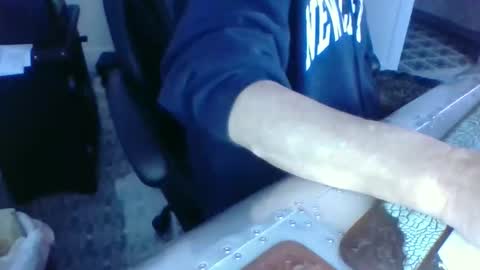 Snapshot of butslutt2 chatting on January 12, 4:01 pm butslutt2 online show from January 12, 4:01 pm