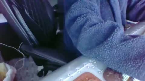 Snapshot of butslutt2 chatting on January 13, 4:12 pm butslutt2 online show from January 13, 4:12 pm