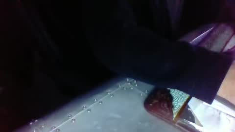 Snapshot of butslutt2 chatting on March 11, 11:05 am butslutt2 online show from March 11, 11:05 am