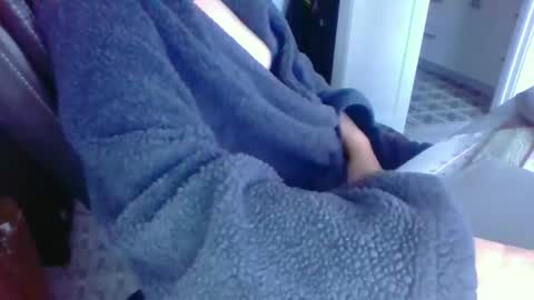 Snapshot of butslutt2 chatting on March 14, 2:11 pm butslutt2 online show from March 14, 2:11 pm