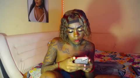 butterfly_rouse online show from November 2, 8:33 pm