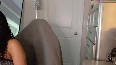Snapshot of butterflybootyy chatting on May 2, 2:00 pm butterfly booty online show from May 2, 2:00 pm