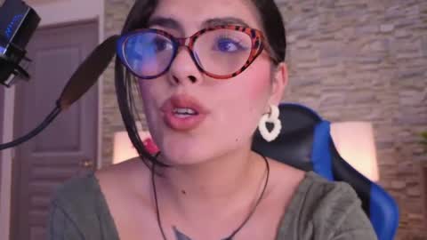 Snapshot of butterflyx39 chatting on May 26, 8:38 pm Lia Butterfly online show from May 26, 8:38 pm