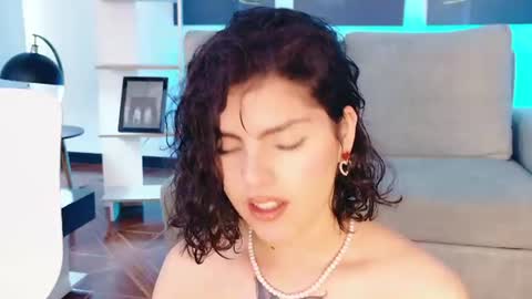 Lia Butterfly  online show from July 4, 7:09 pm